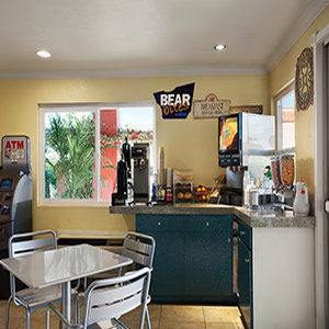 Hotel Travelodge By Wyndham Downtown Convention Center 2*
