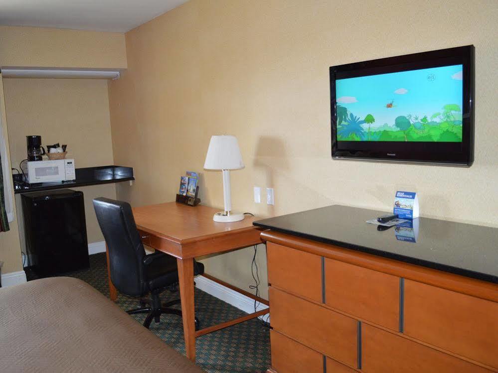 Travelodge By Wyndham Downtown Convention Center Hotel 2*