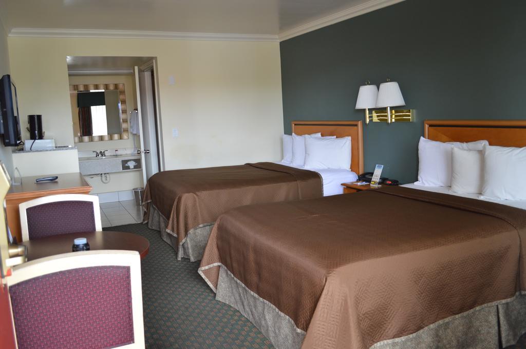Hotel Travelodge By Wyndham Downtown Convention Center 2*