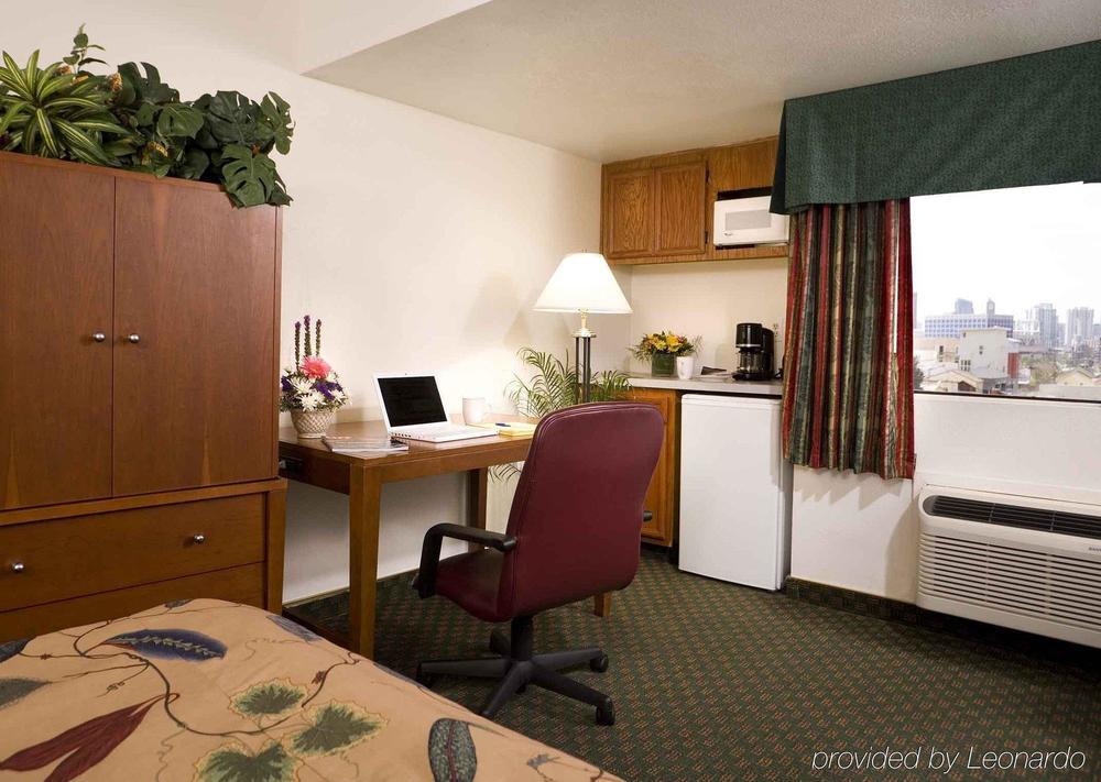 Travelodge By Wyndham Downtown Convention Center San Diego